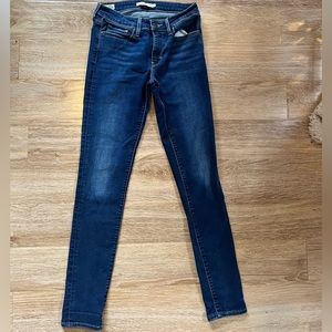 Levi’s skinny jeans